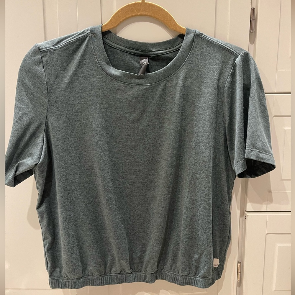 Vuori elastic band crop Tshirt (Heathered green) - discontinued style!!